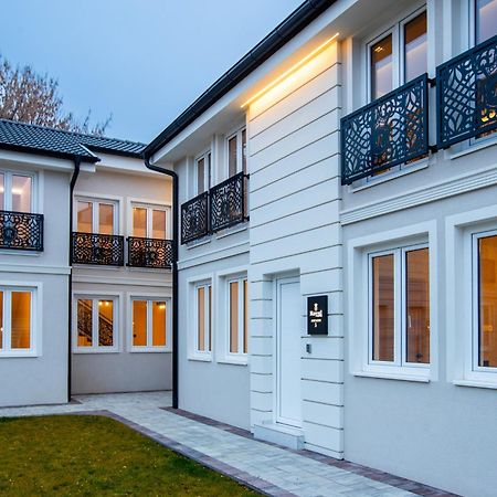 Garni Hotel Royal Crown Суботиця Екстер'єр фото